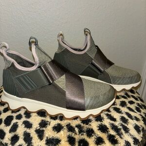 Sorel Kinetic Sneakers, Size 8